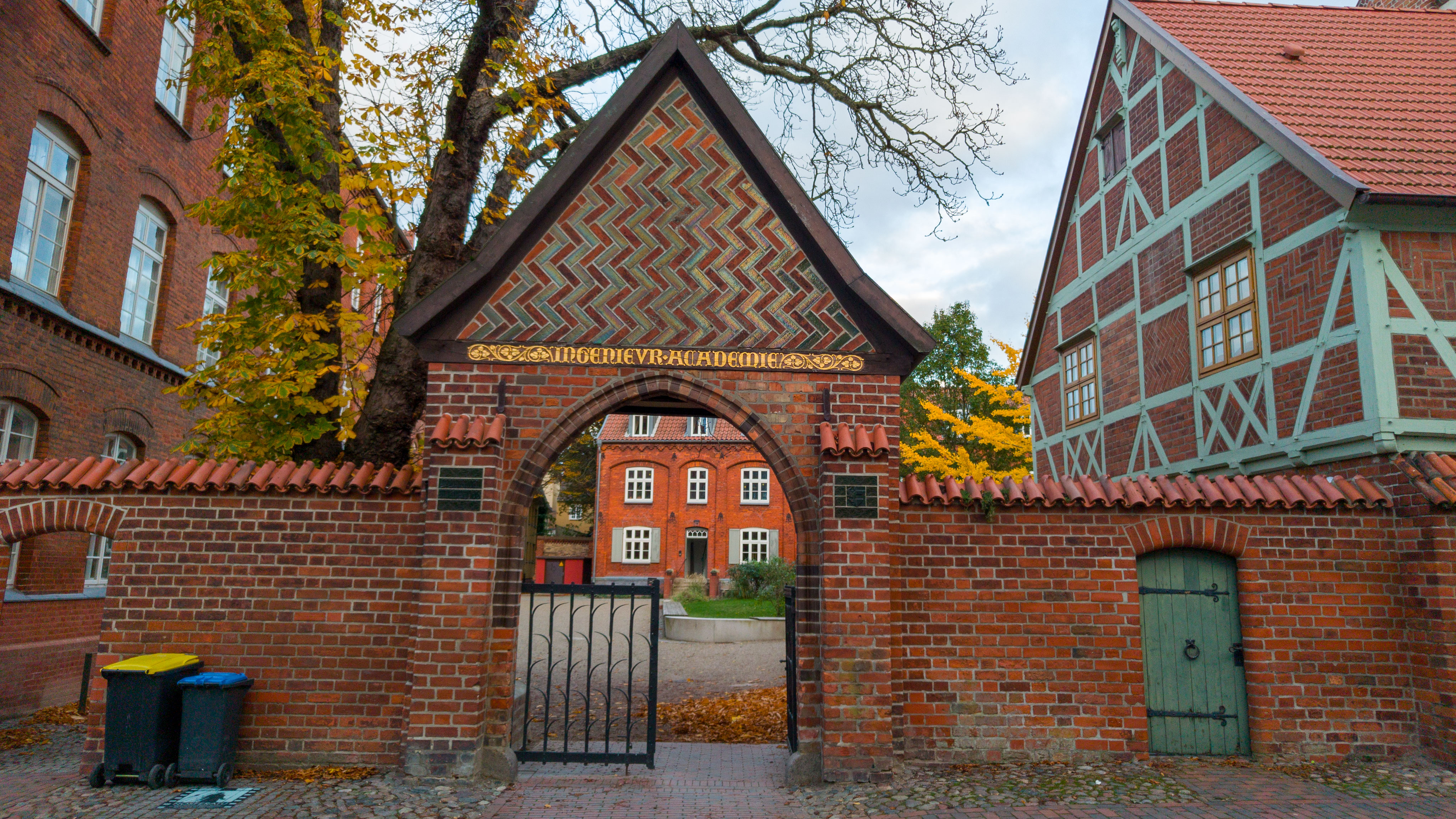 Eine legendäre Toreinfahrt