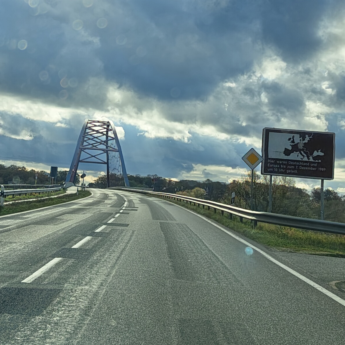 Gedenktafel an der Brücke bei Dömitz