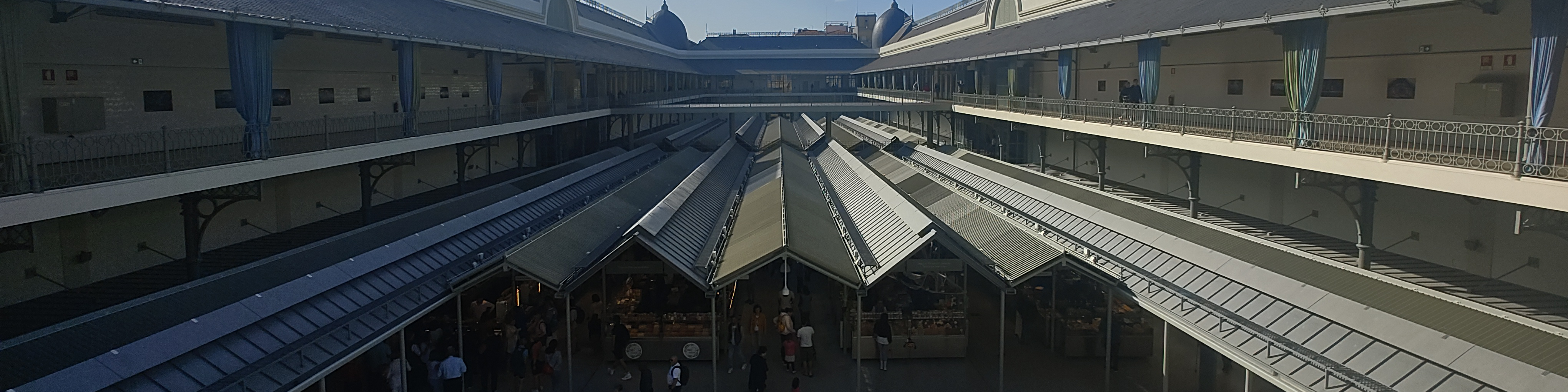 Der Historische Markt ganz frisch