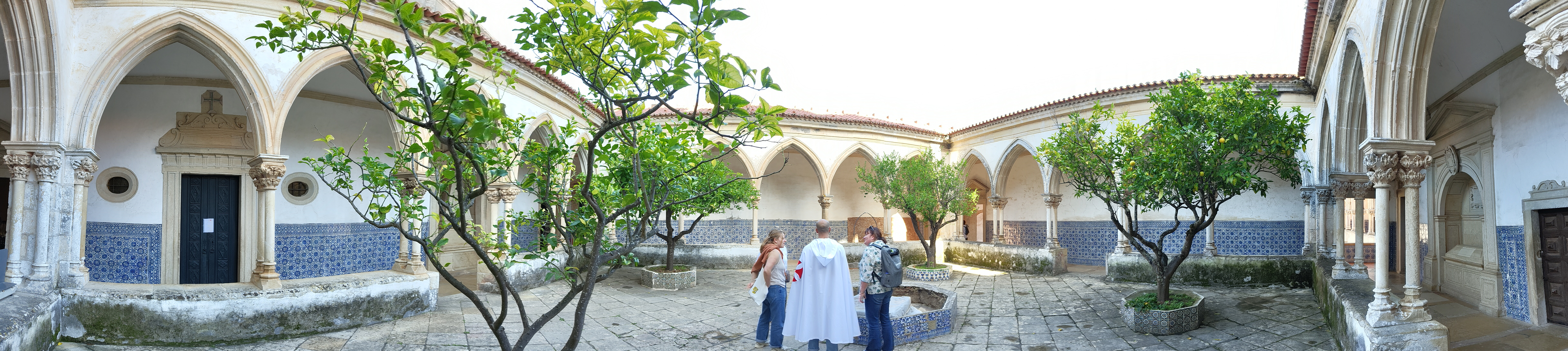 für die persönliche Stimmung in das Kostüm des Templers geschlüpft