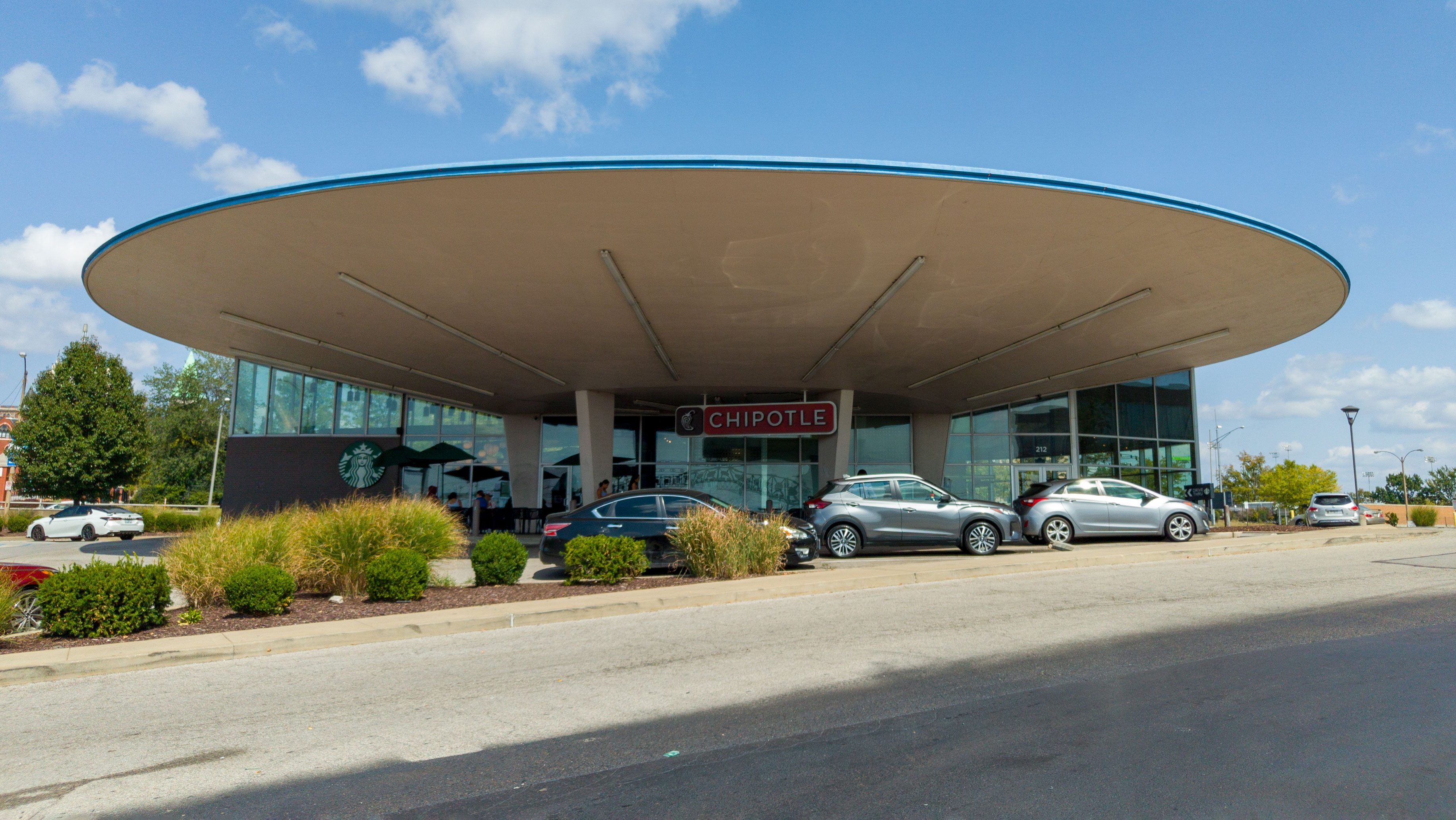 Echtes 50er Gebäude mit neuer Nutzung