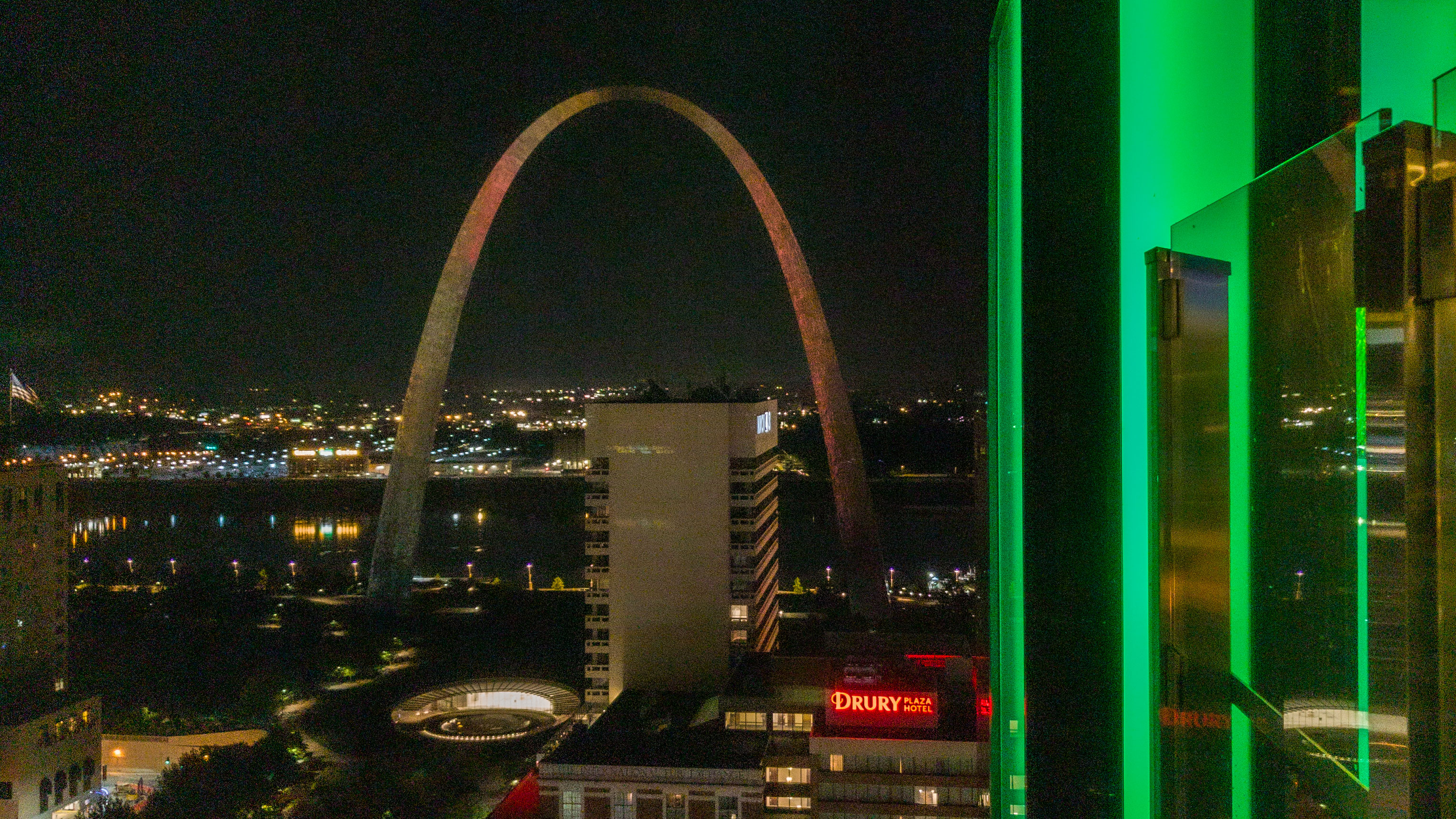 Der Gateway Arch ohne Beleuchtung