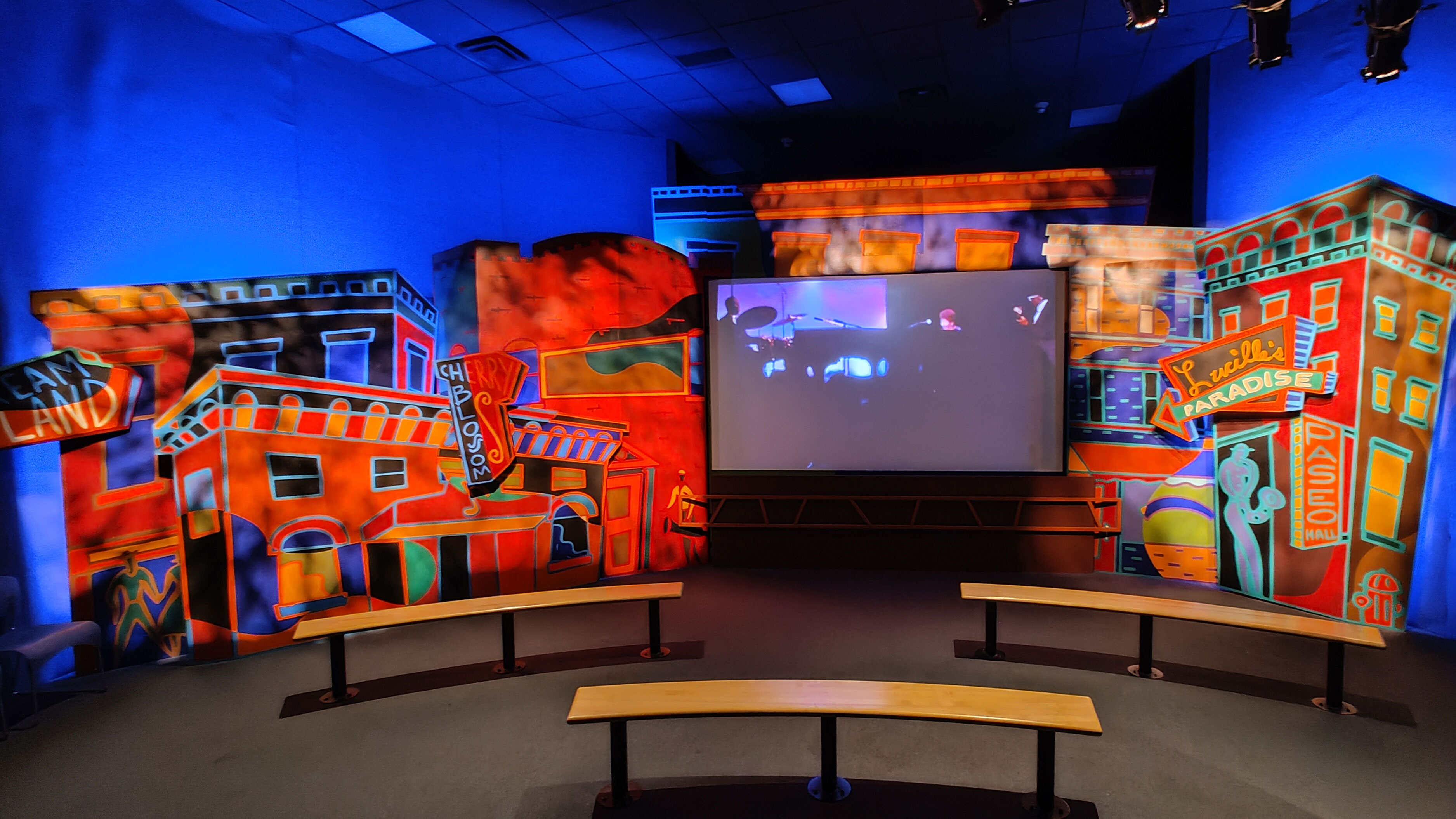 Der Showroom vor dem Museum