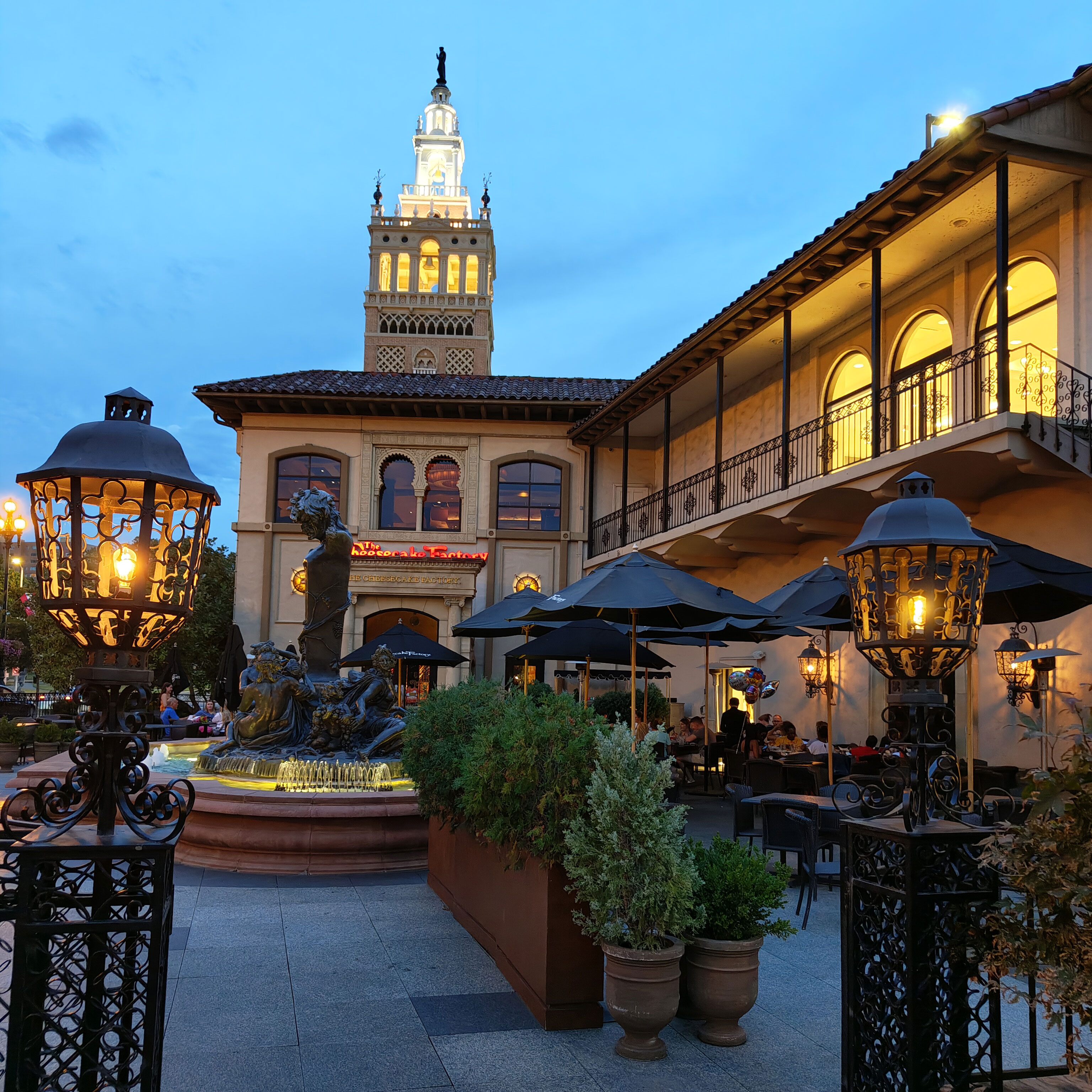 Cuntry Clup Plaza ist Sevilla nachempfunden