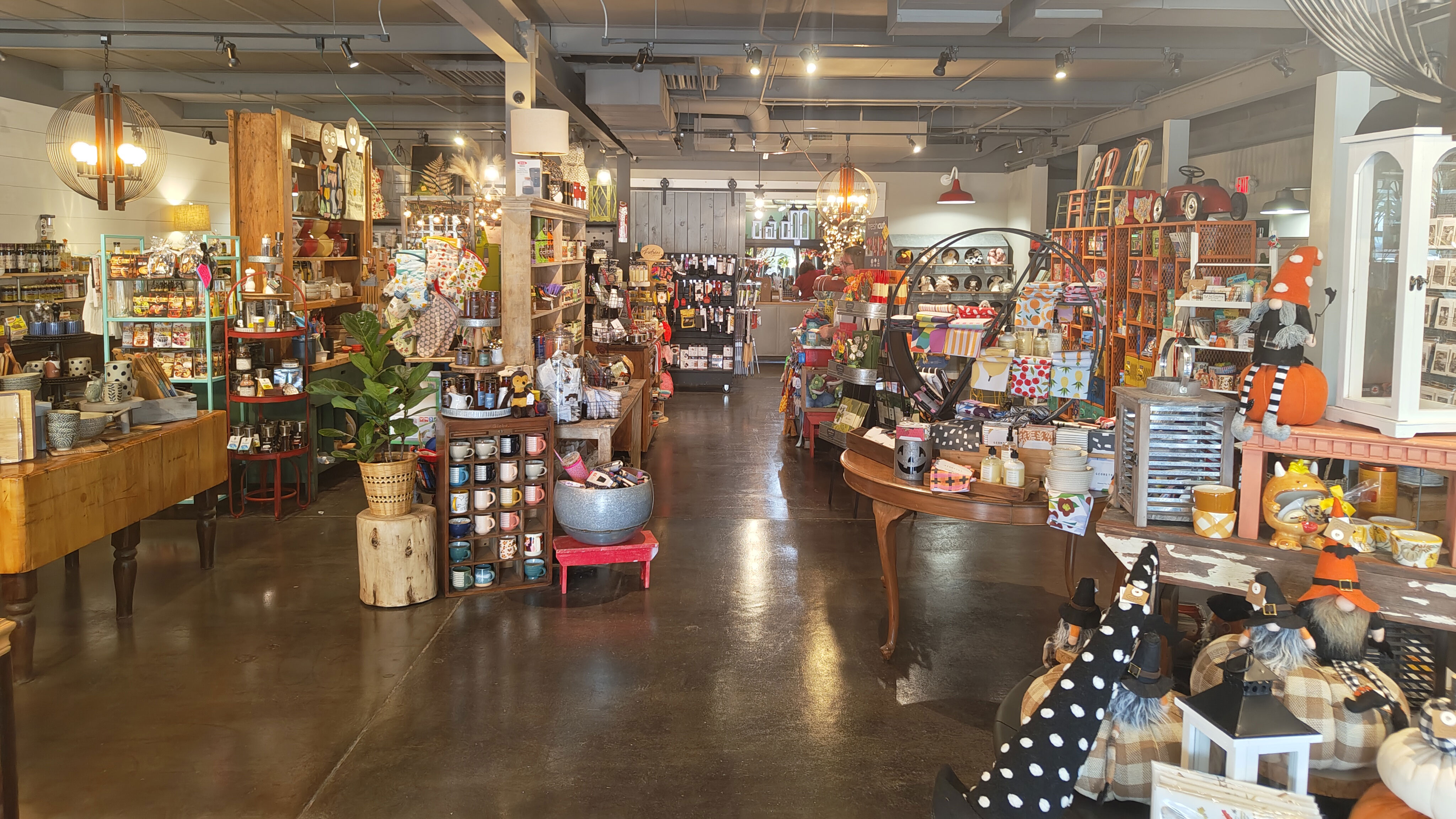 Heute eine Mischung aus Blumenladen Homedekor und Haushaltswaren