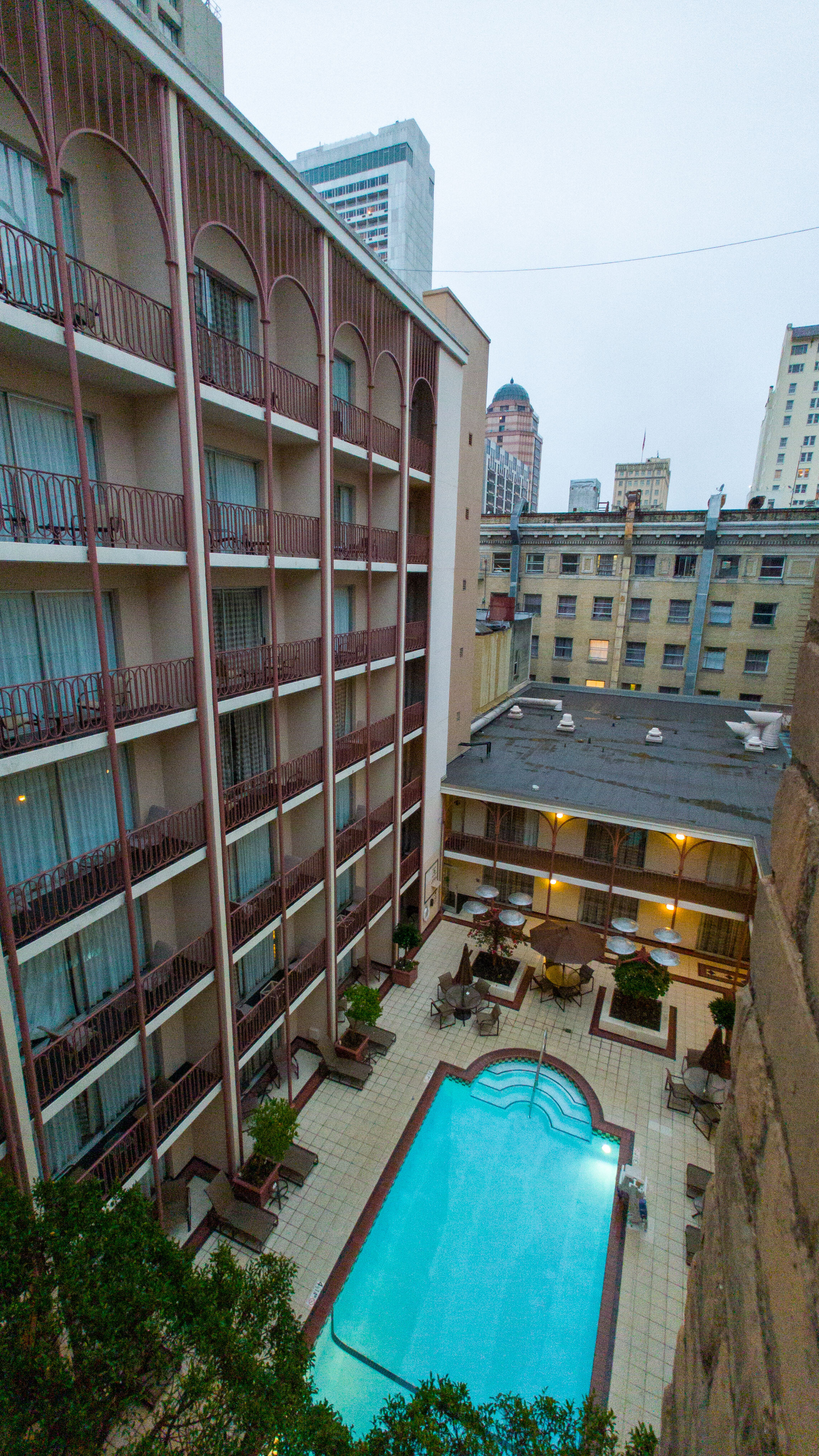 Der Hof des Nachbarhotels