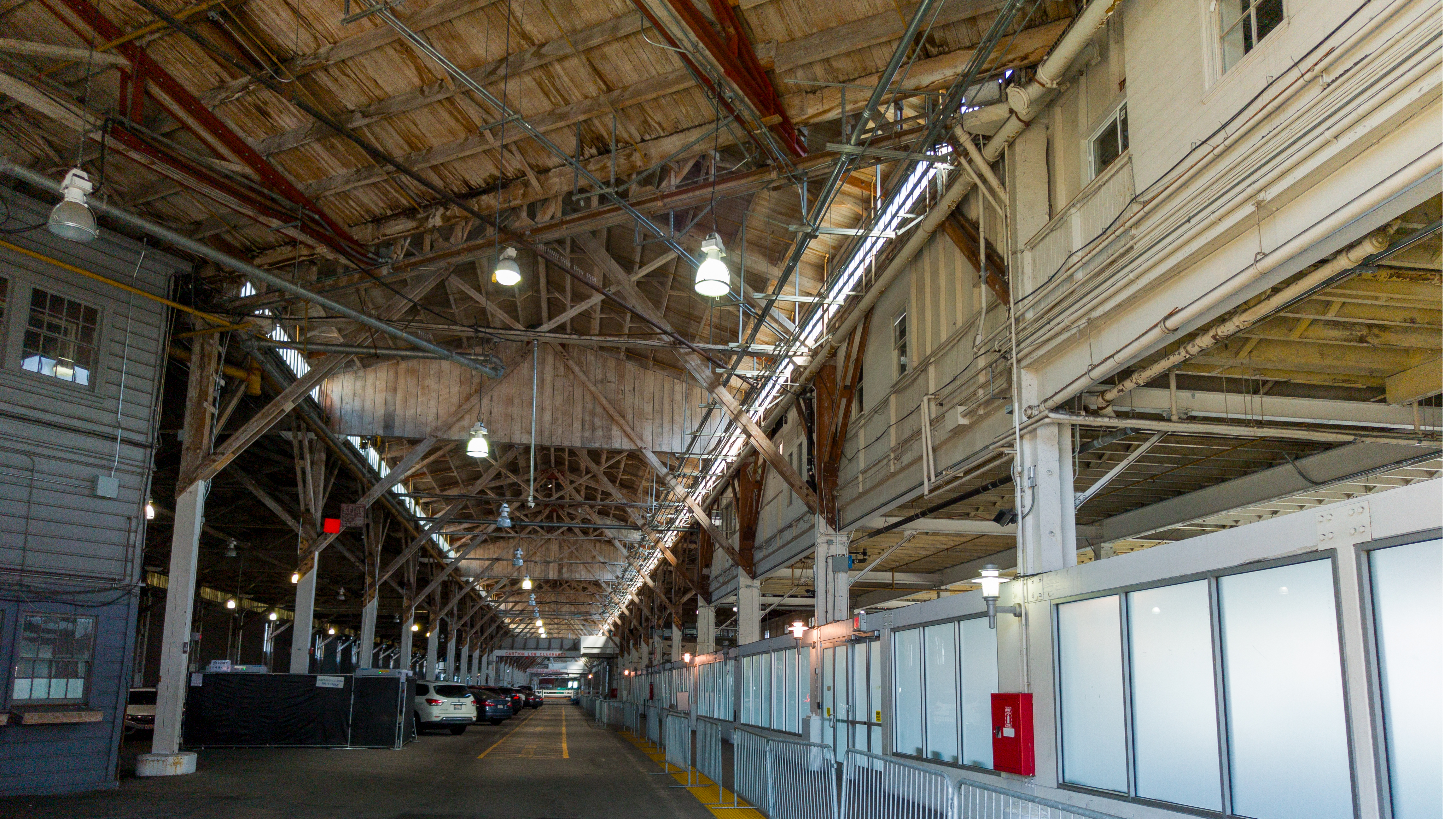 Die alten Pierhallen